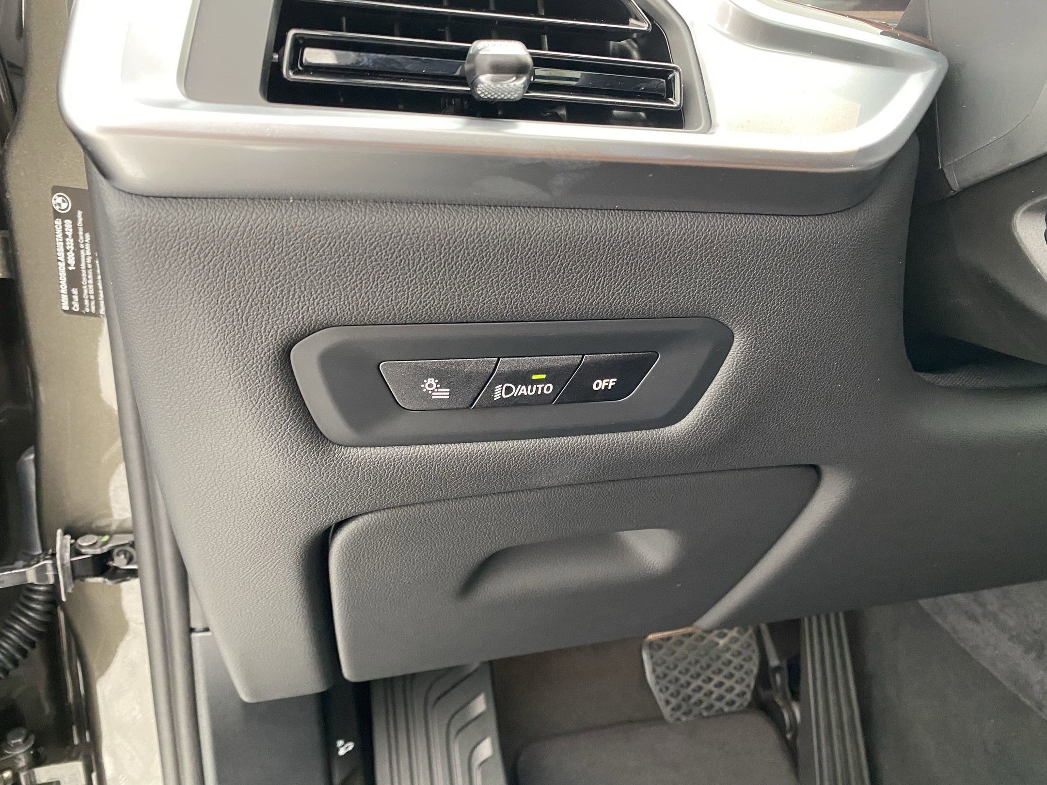 Used 2026 BMW X5 xDrive50e w/ Premium Package image 19