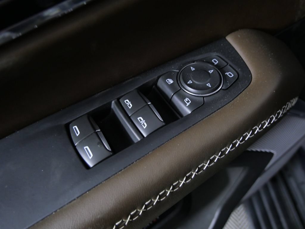 Used 2025 GMC Yukon Denali Ultimate AWD/4WD image 14