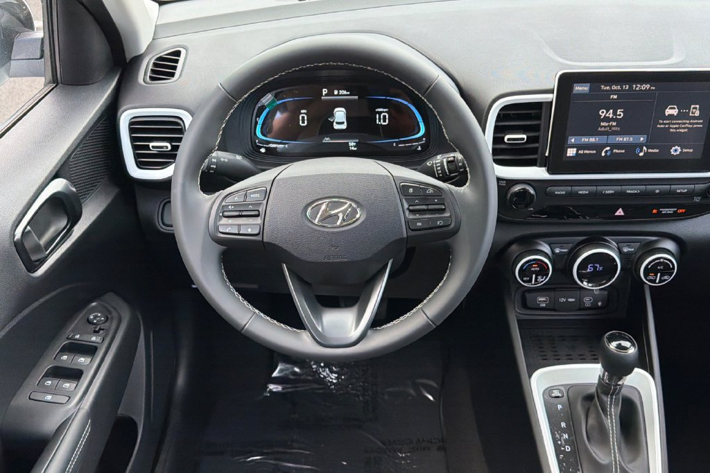 New 2026 Hyundai Venue SEL FWD image 11