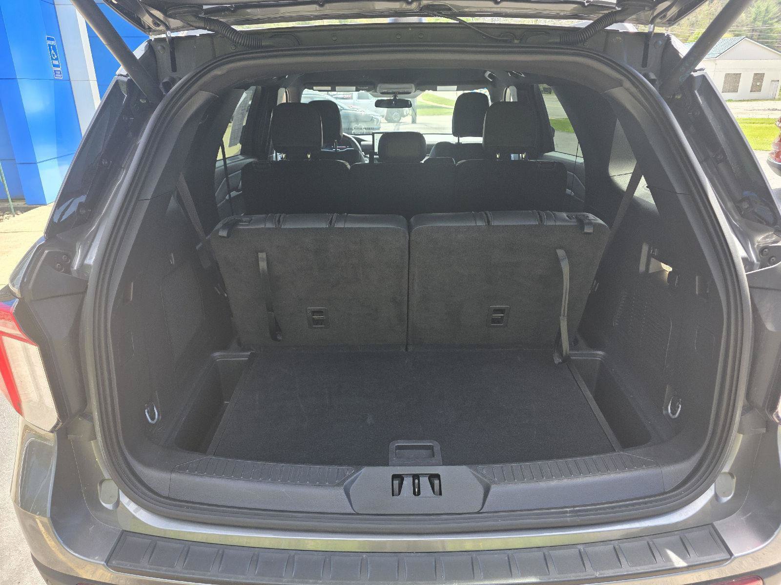 Used 2025 Ford Explorer ST-Line w/ ST-Line Street Pack AWD/4WD image 23