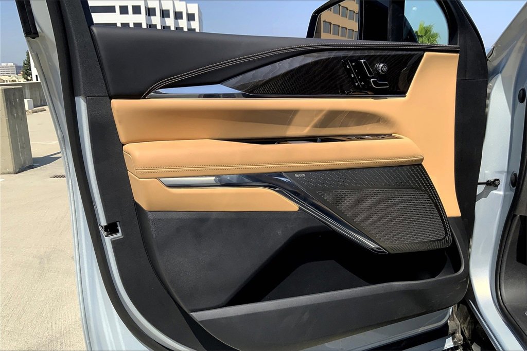 New 2025 Cadillac Escalade IQ Luxury 2 image 11
