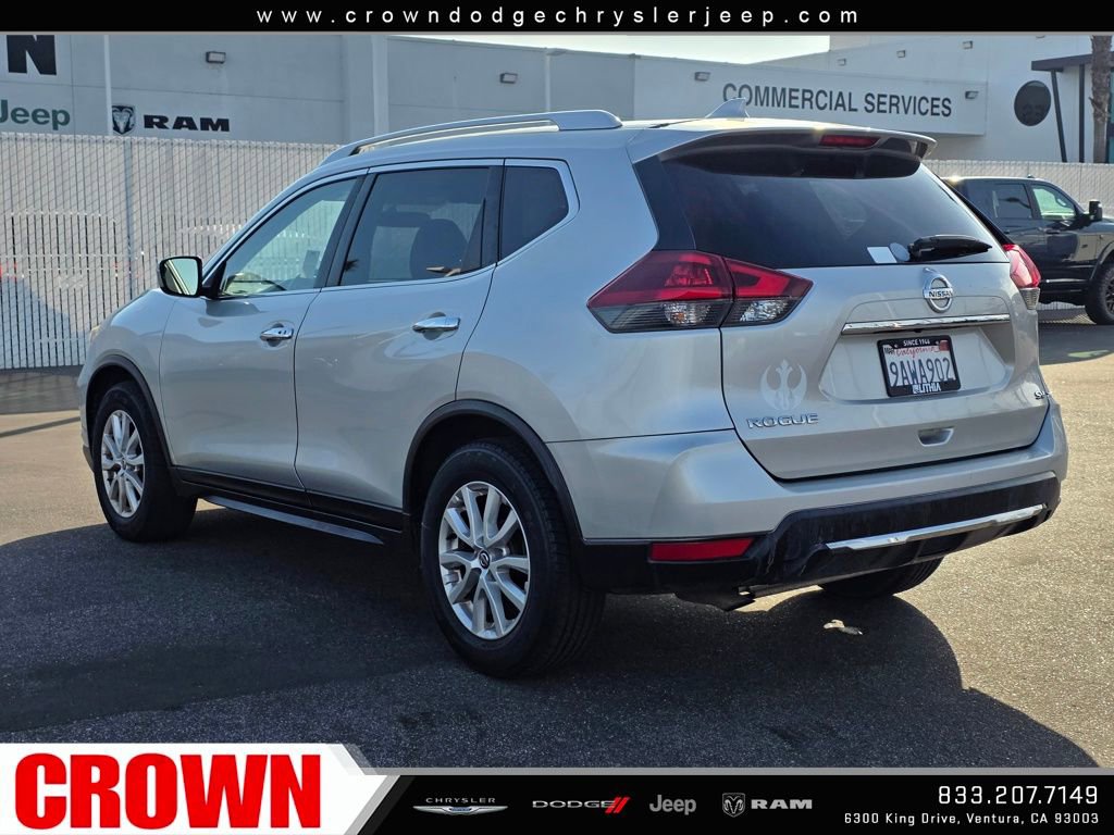 Used 2018 Nissan Rogue SV image 5