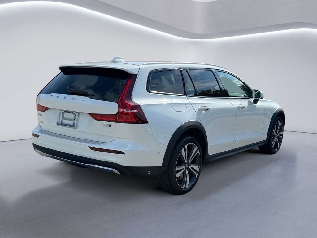 New 2026 Volvo V60 B5 Cross Country Plus w/ Protection Package Premier image 4