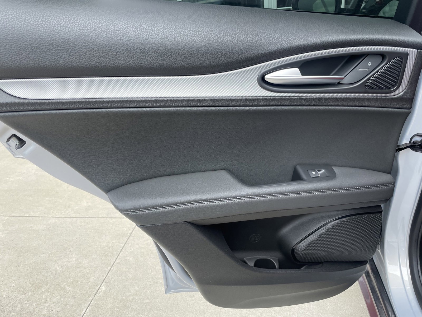 Used 2024 Alfa Romeo Stelvio Ti w/ Performance Driving Package image 26