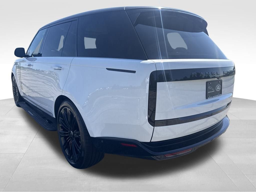 New 2025 Land Rover Range Rover Long Wheelbase SE image 3