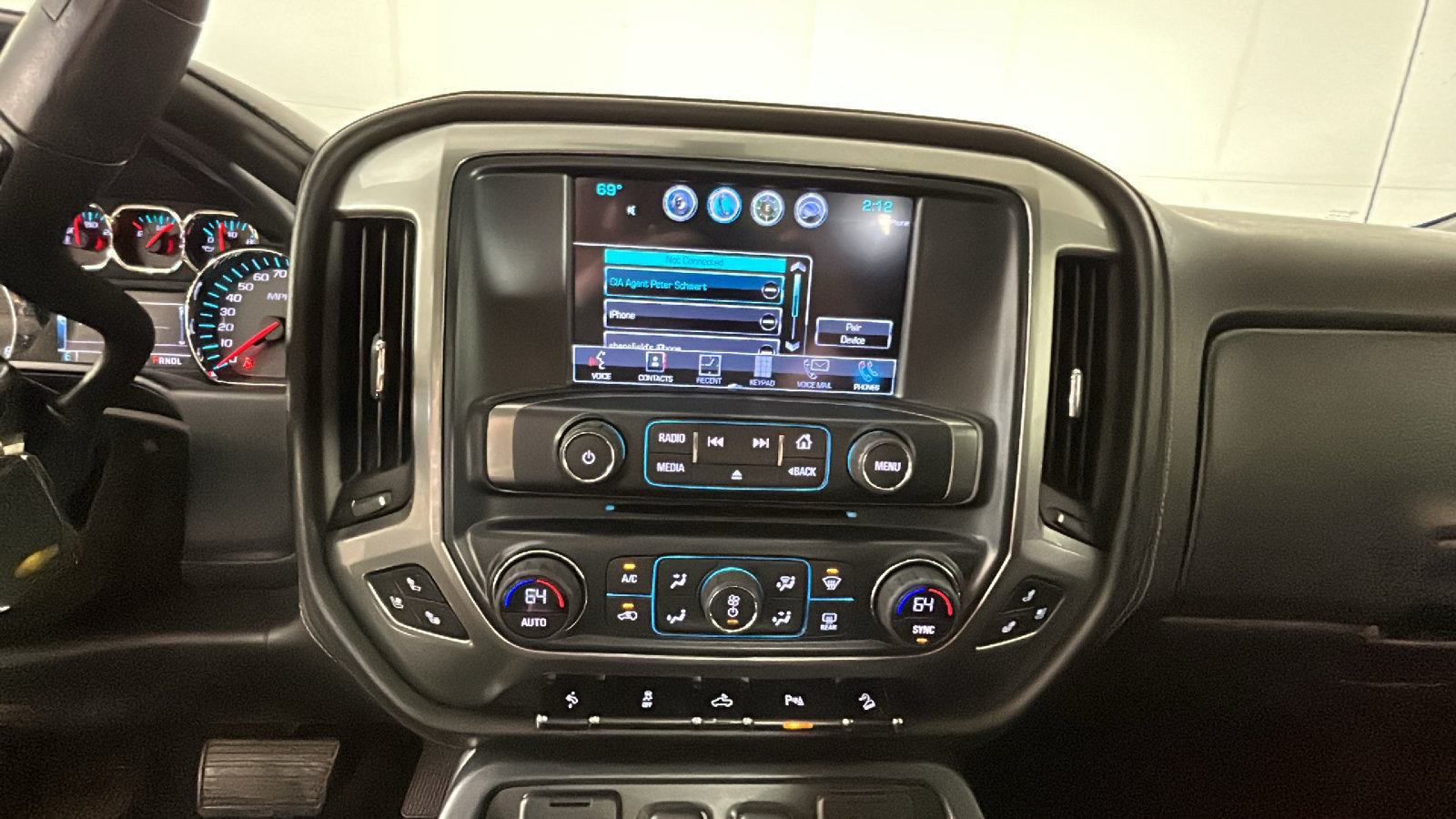 Used 2017 Chevrolet Silverado 1500 LTZ Z71 w/ LTZ Plus Package AWD/4WD image 27