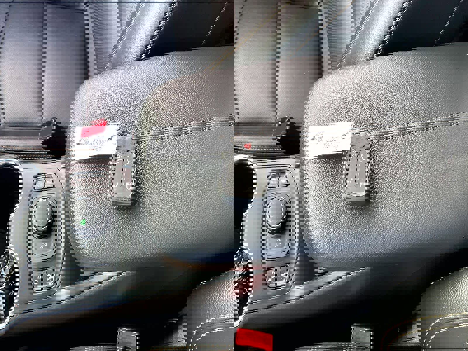 Used 2019 GMC Terrain SLT w/ Preferred Package image 28