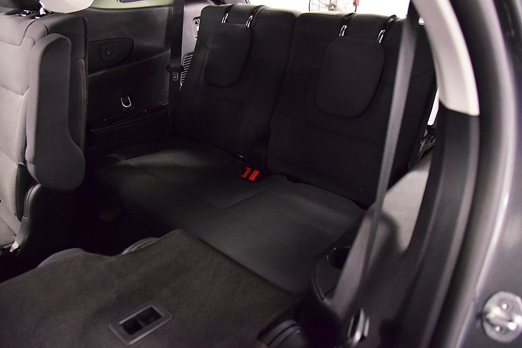 Used 2025 Ford Explorer Active AWD/4WD image 33