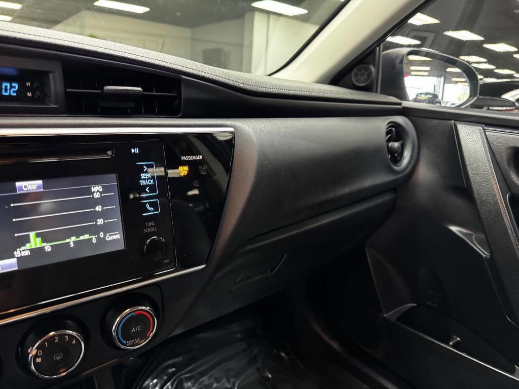 Used 2017 Toyota Corolla L FWD image 27