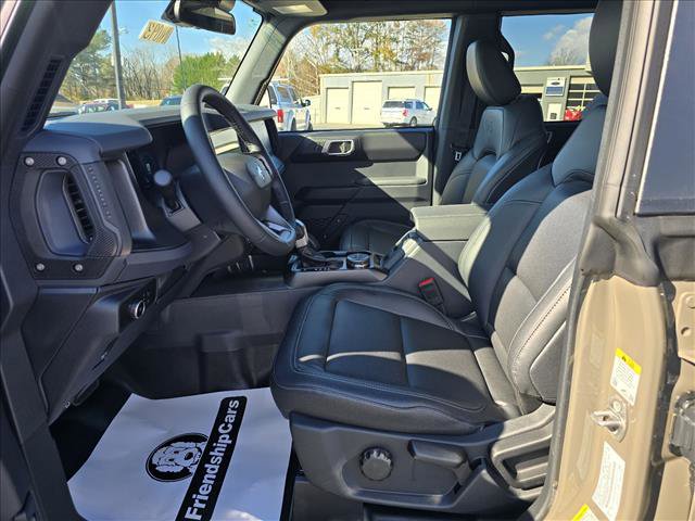 New 2025 Ford Bronco Badlands image 9