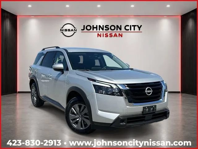 Used 2025 Nissan Pathfinder SV AWD/4WD image 1
