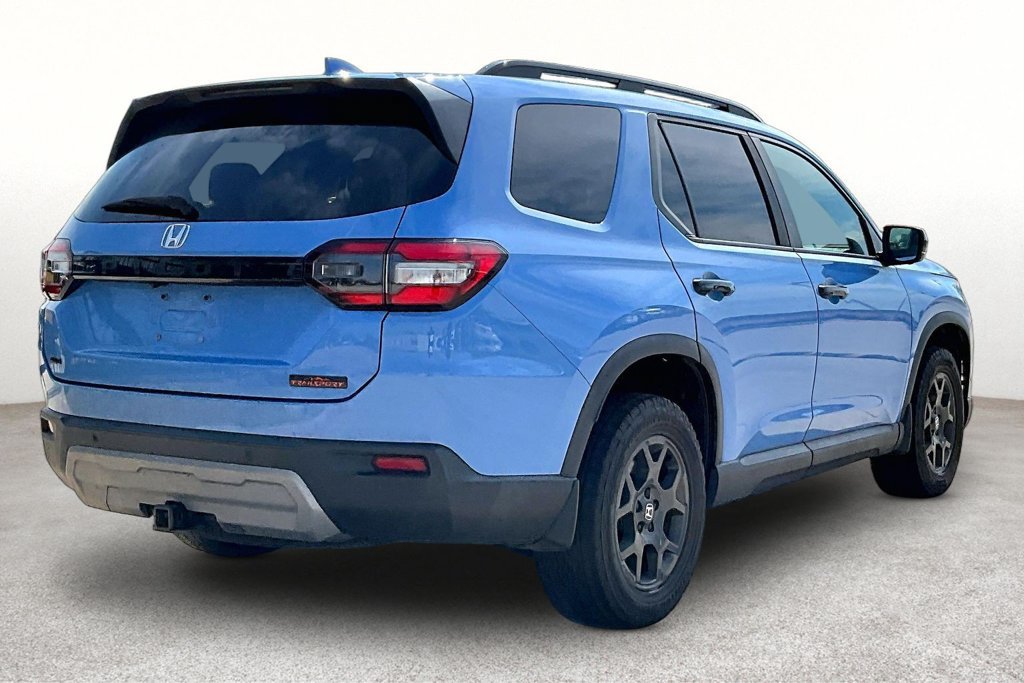 Used 2024 Honda Pilot TrailSport image 13