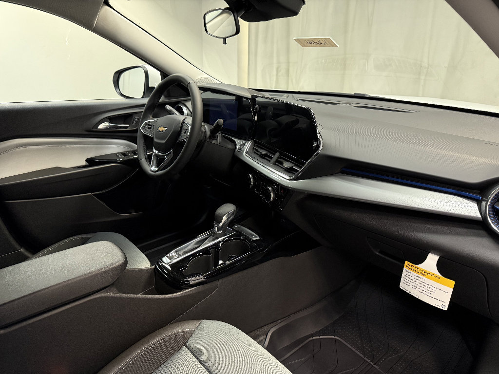 New 2026 Chevrolet Trax LT w/ LT Convenience Package image 15