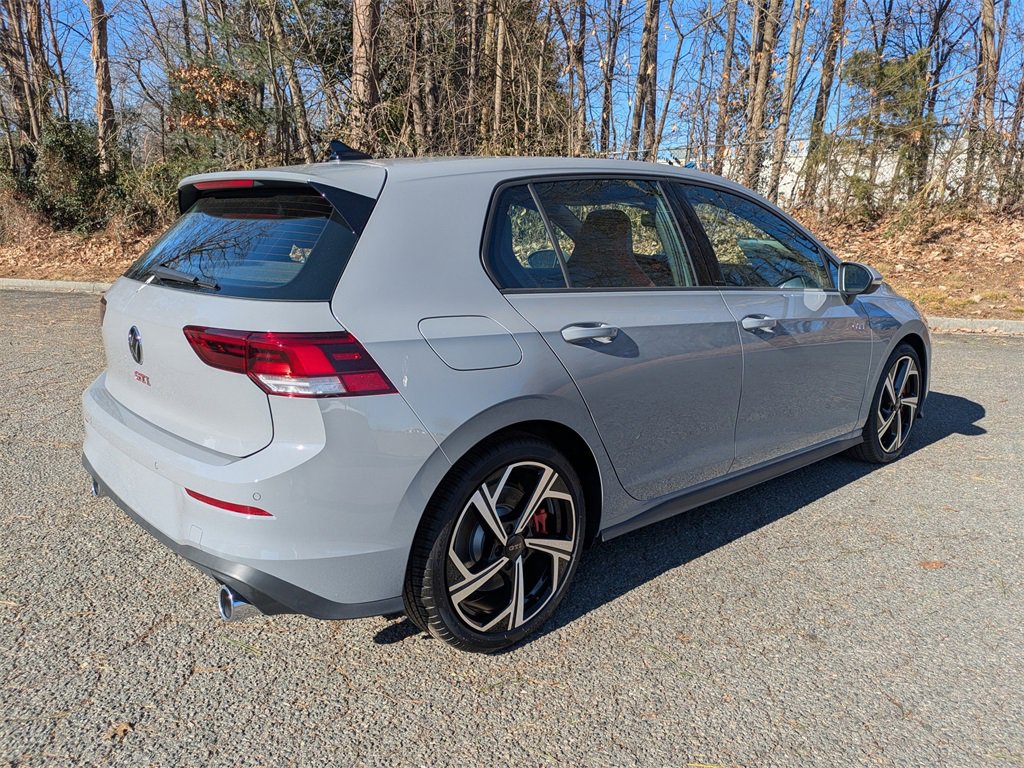 New 2026 Volkswagen GTI SE image 4