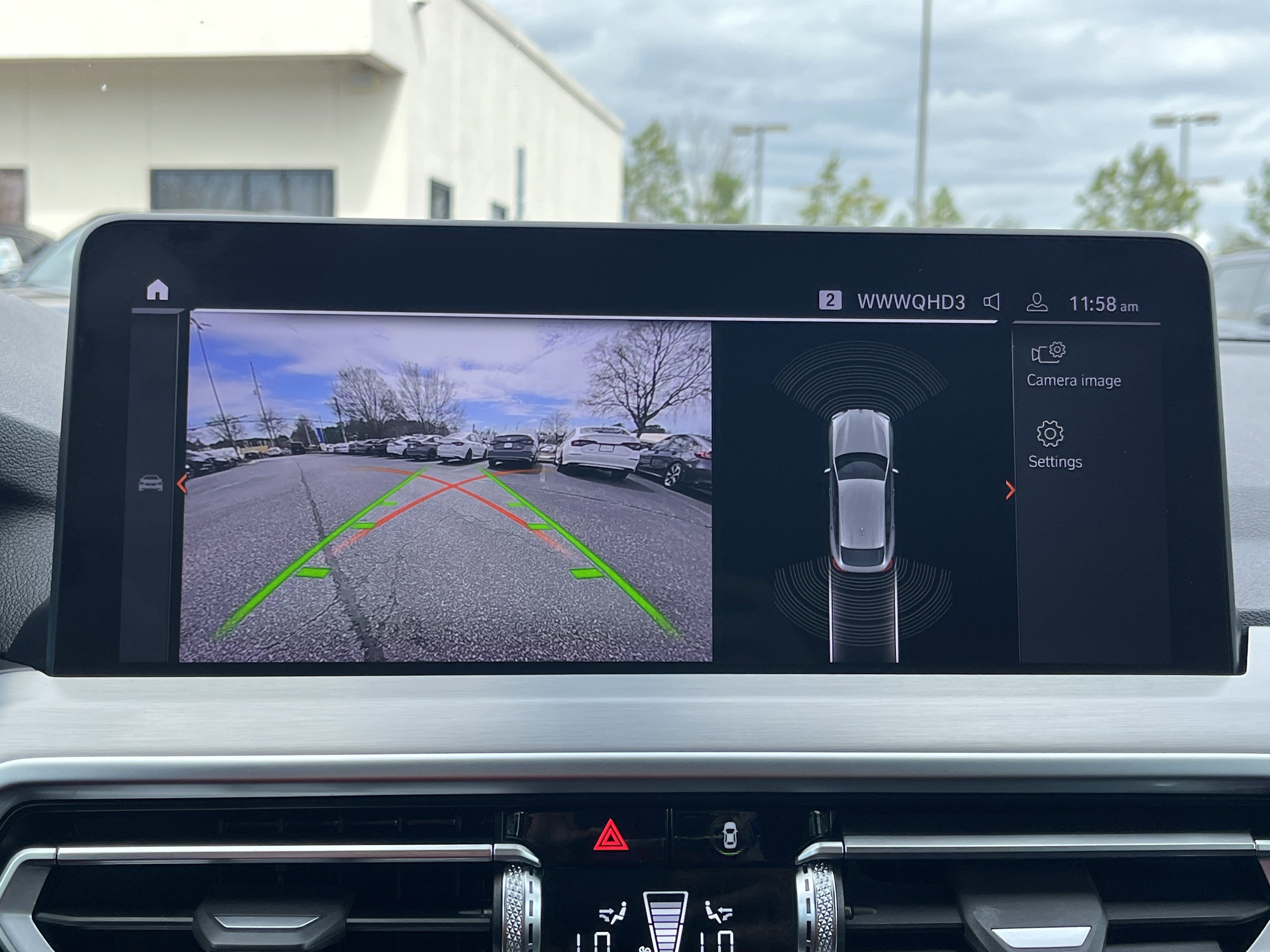 Used 2025 BMW X4 xDrive30i image 4