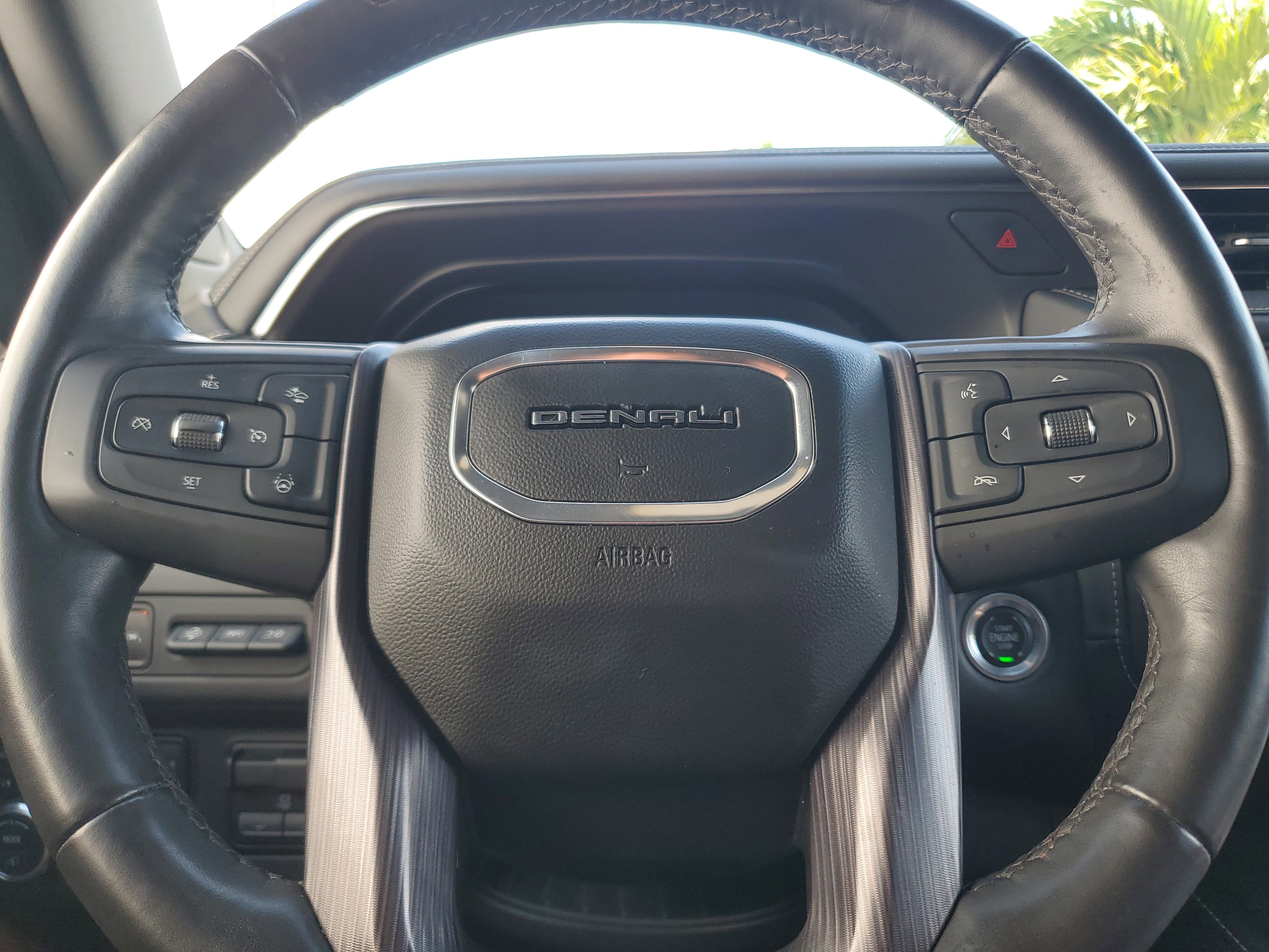 Certified 2023 GMC Yukon Denali Ultimate image 25