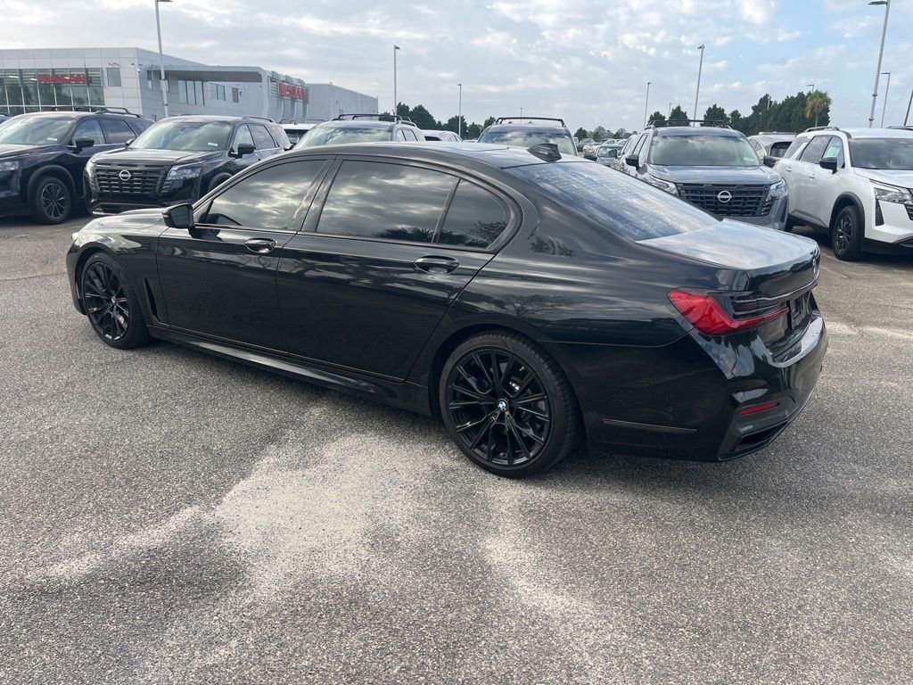 Used 2021 BMW 740i w/ M Sport Package image 4