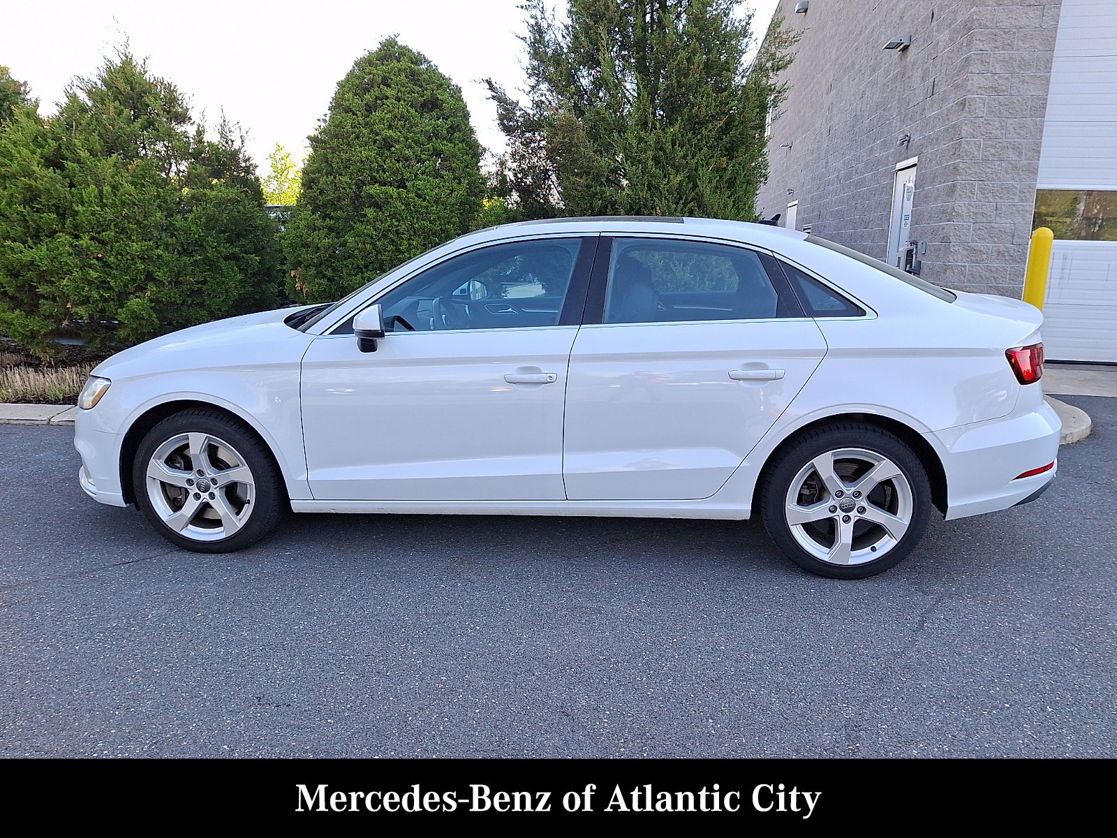 Used 2019 Audi A3 2.0T Premium w/ Convenience Package AWD/4WD image 4