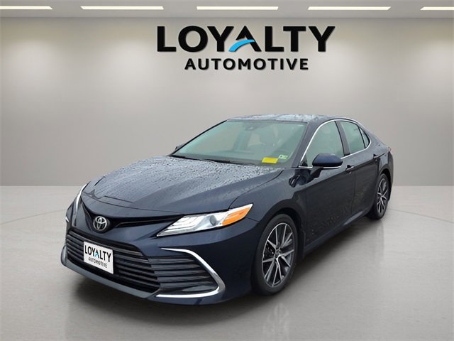 Used 2022 Toyota Camry XLE image 1
