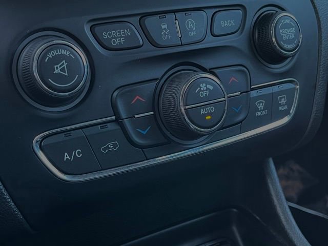 Used 2018 Jeep Cherokee Trailhawk image 18