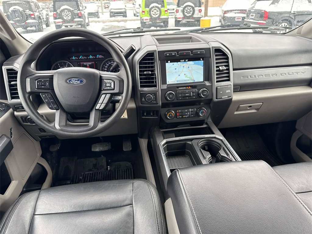 Used 2019 Ford F250 XLT w/ XLT Premium Package image 3