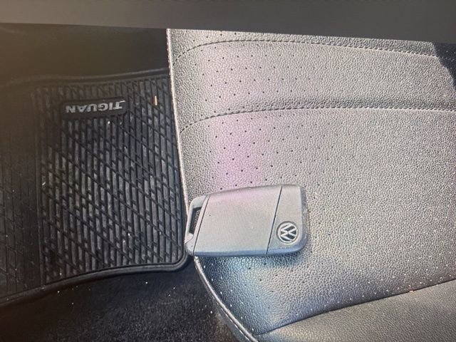 Used 2023 Volkswagen Tiguan SE image 7