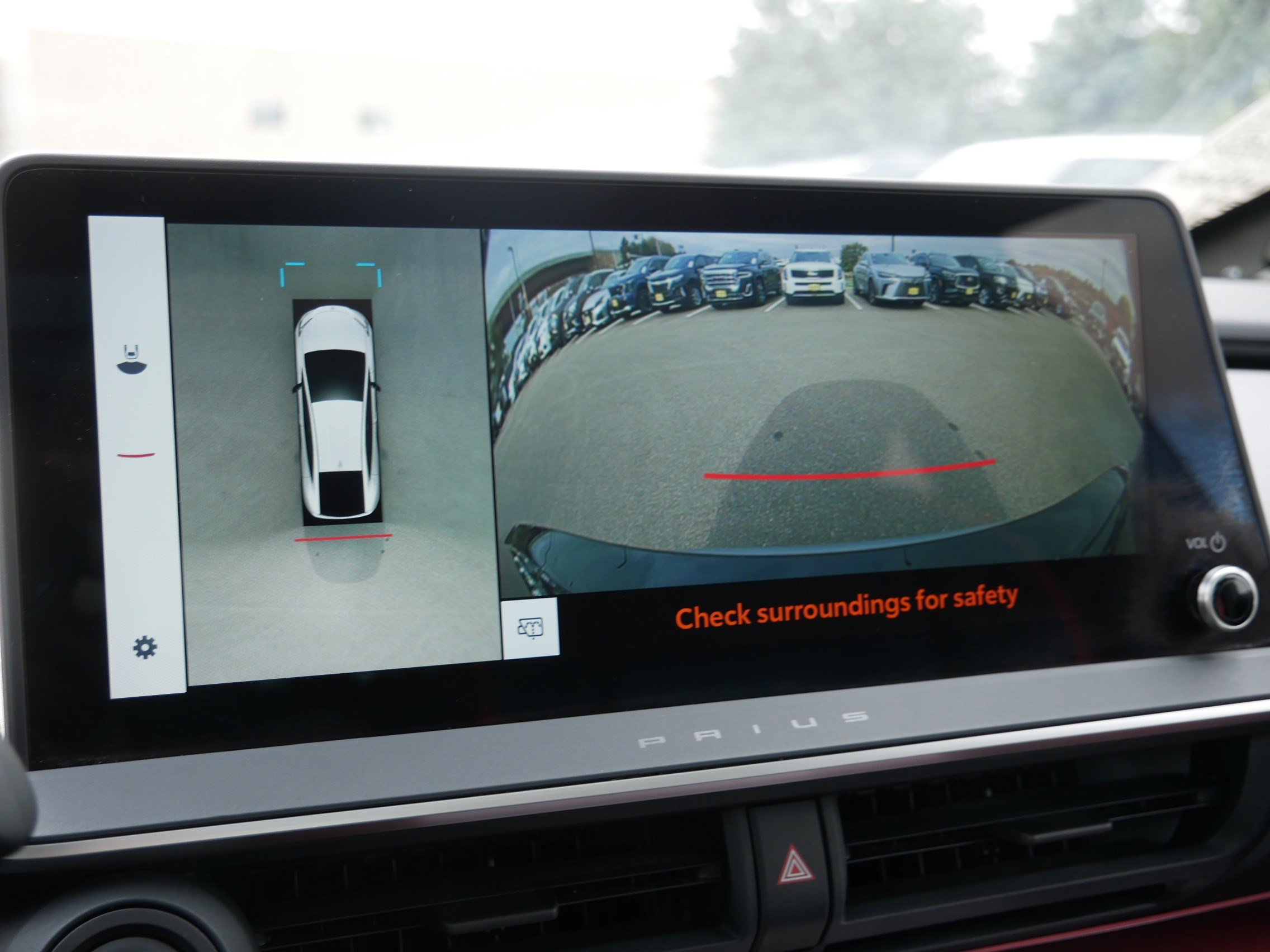 Used 2024 Toyota Prius Prime Premium w/ Advanced Technology Package FWD image 34