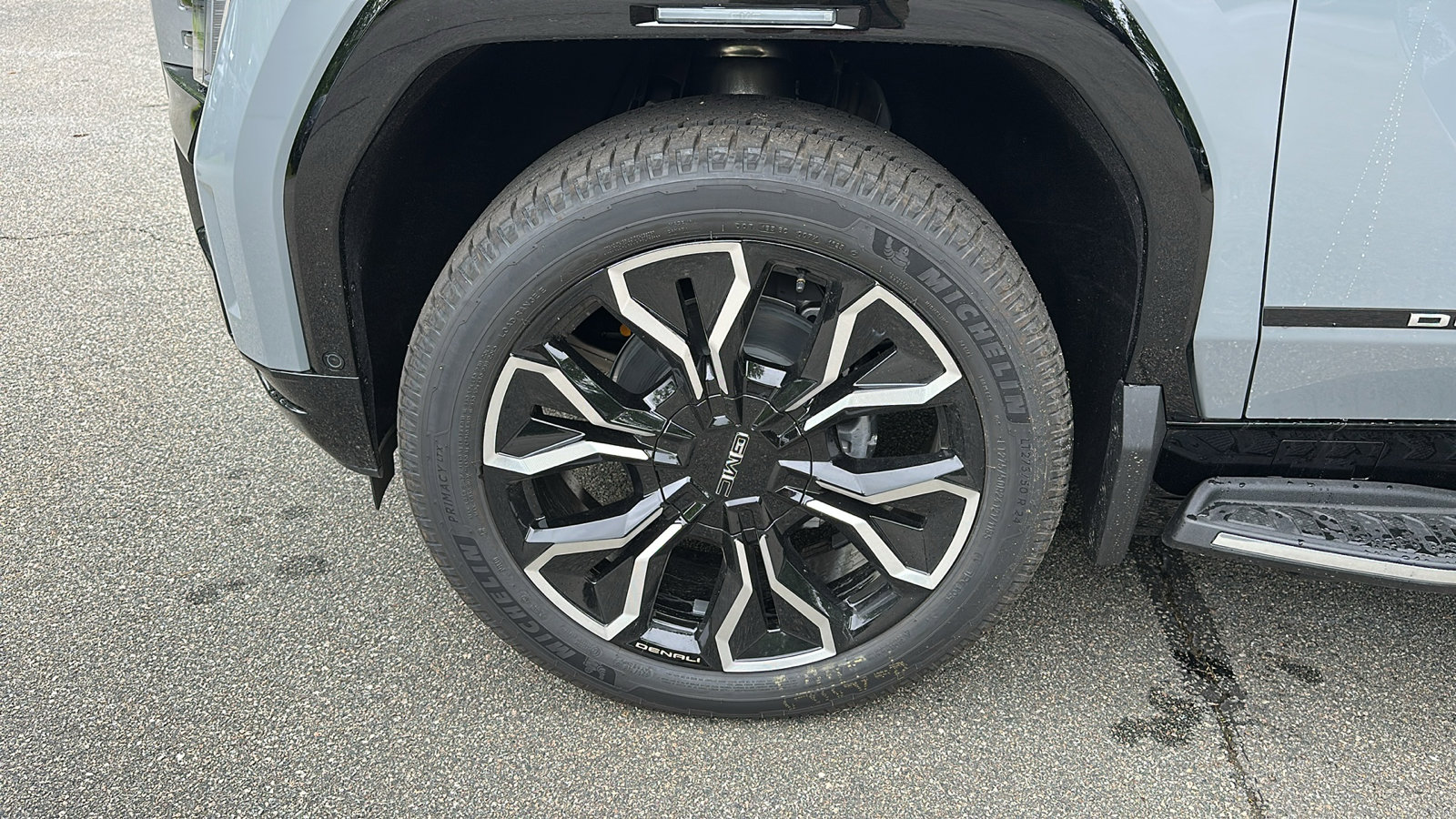 New 2025 GMC Sierra EV Denali image 5