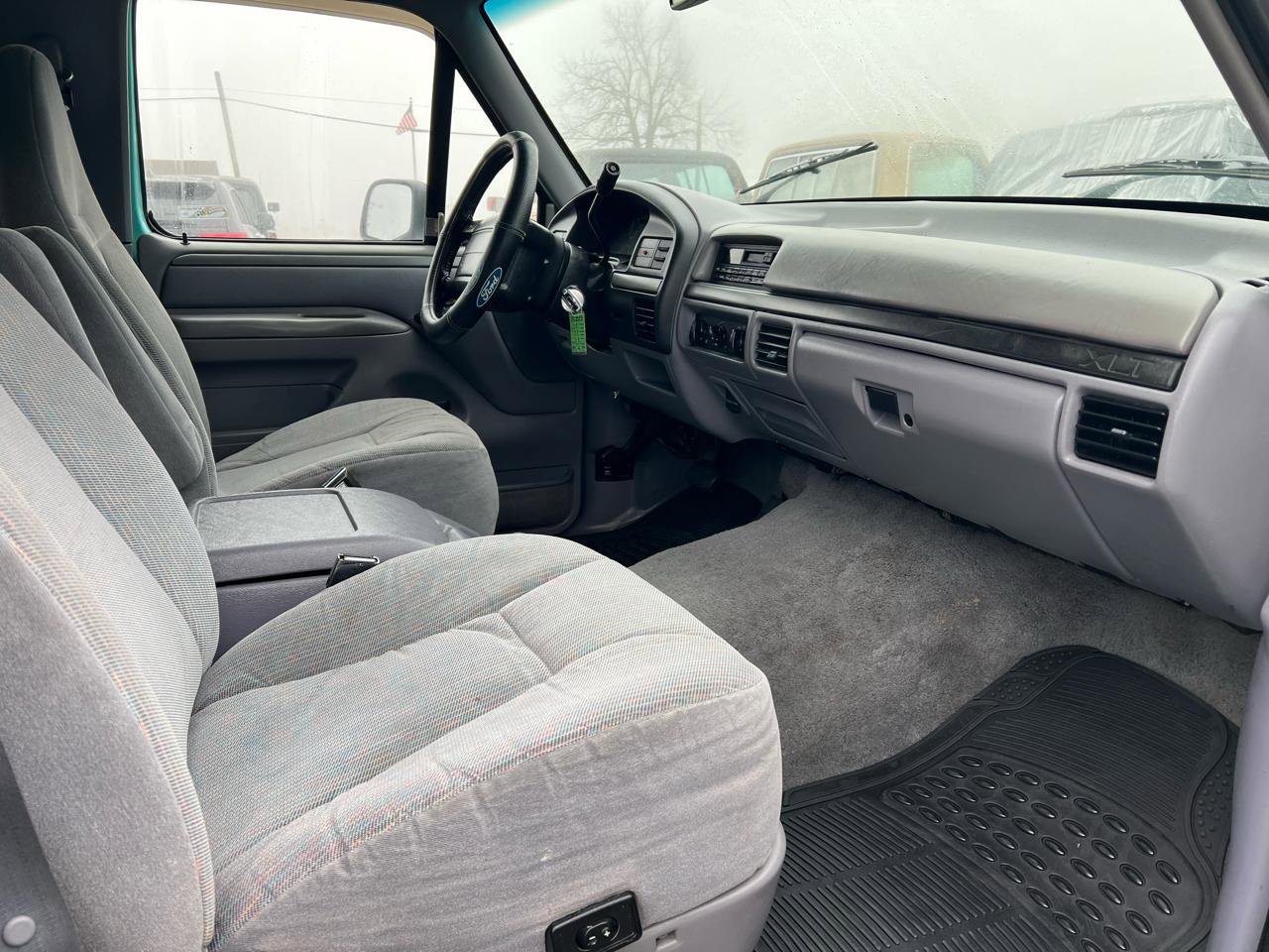 Used 1994 Ford Bronco XLT image 10