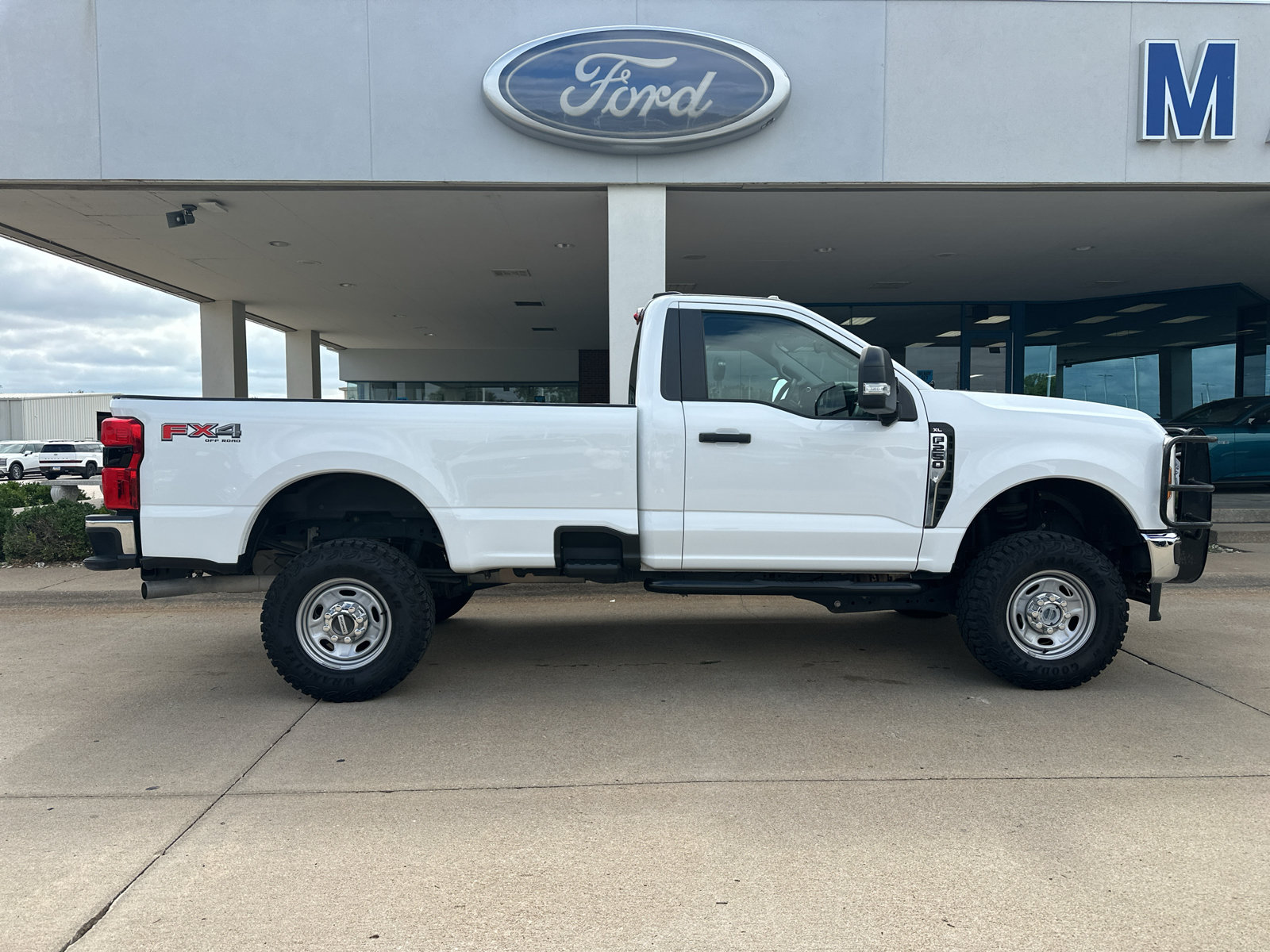 Used 2023 Ford F250 XL w/ 360-Degree Camera Package AWD/4WD image 8