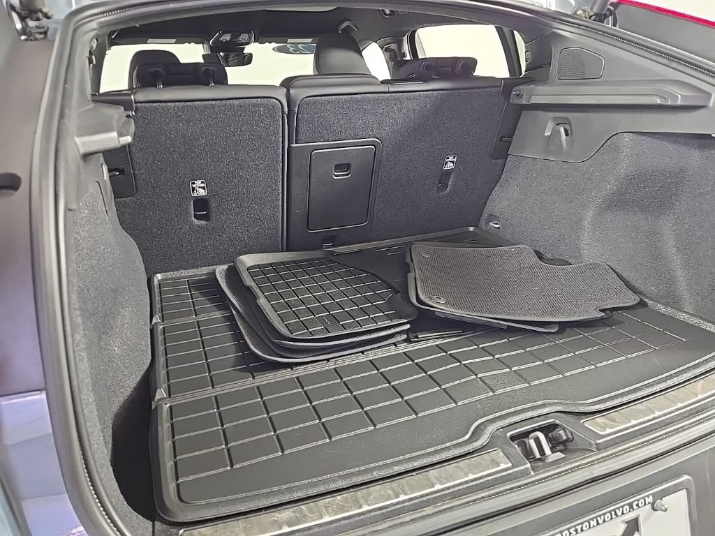Certified 2023 Volvo C40 P8 Recharge Ultimate w/ Protection Package Premier AWD/4WD image 15