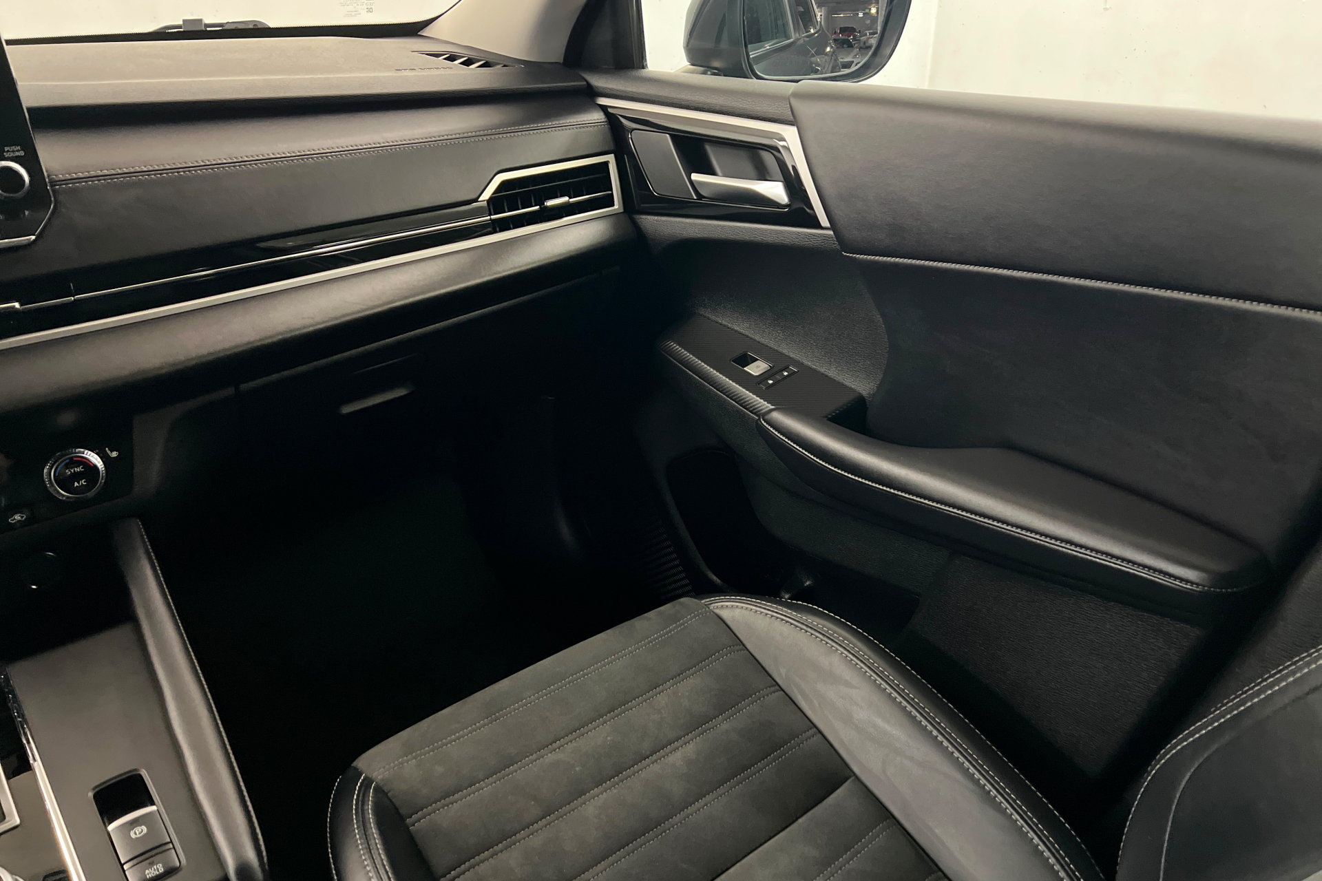 Used 2024 Mitsubishi Outlander FWD image 10