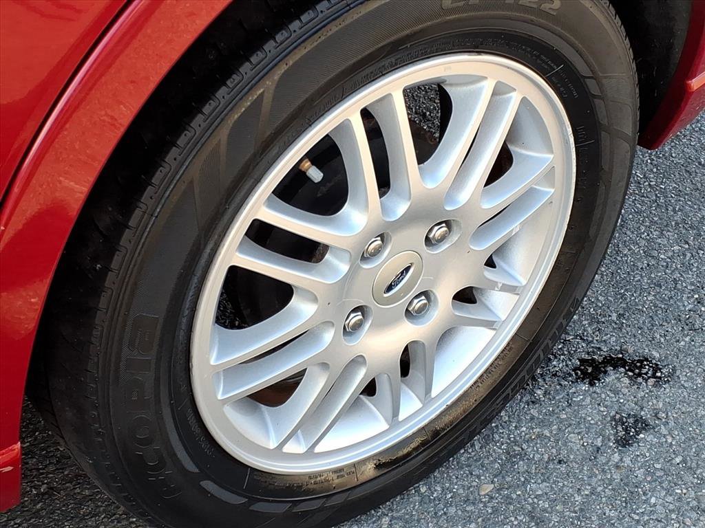 Used 2011 Ford Focus SE w/ 201A Rapid Spec Order Code image 10