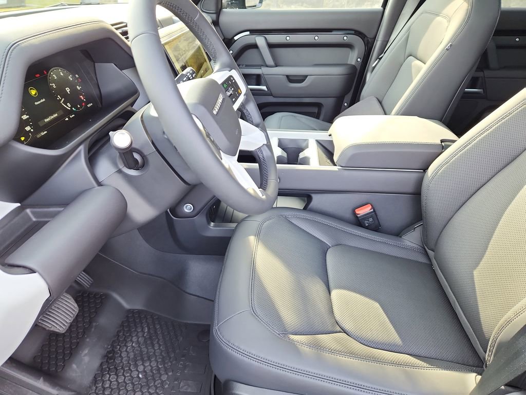 Used 2026 Land Rover Defender 110 X-Dynamic SE image 21