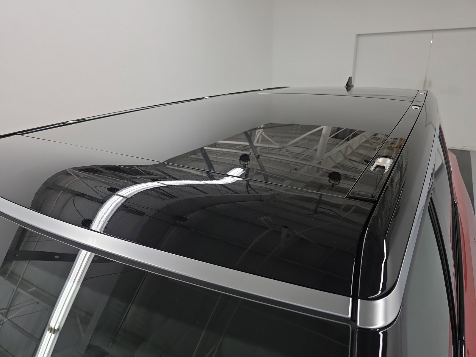 Used 2023 Rivian R1S Launch Edition image 13