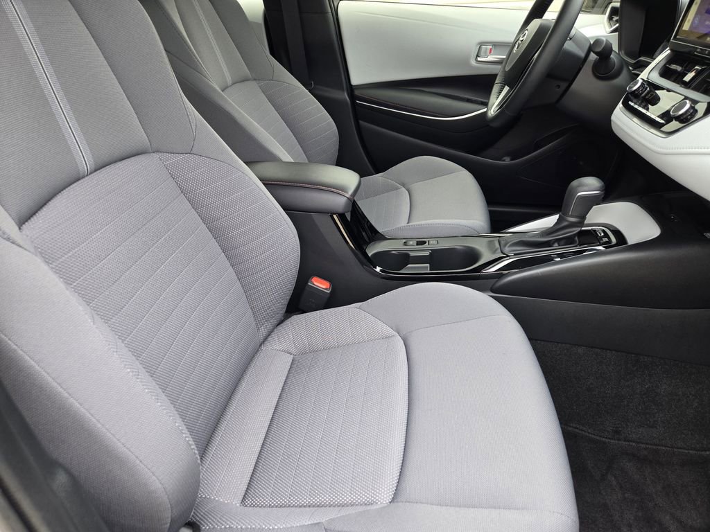 Used 2025 Toyota Corolla SE w/ SE Premium Package FWD image 9