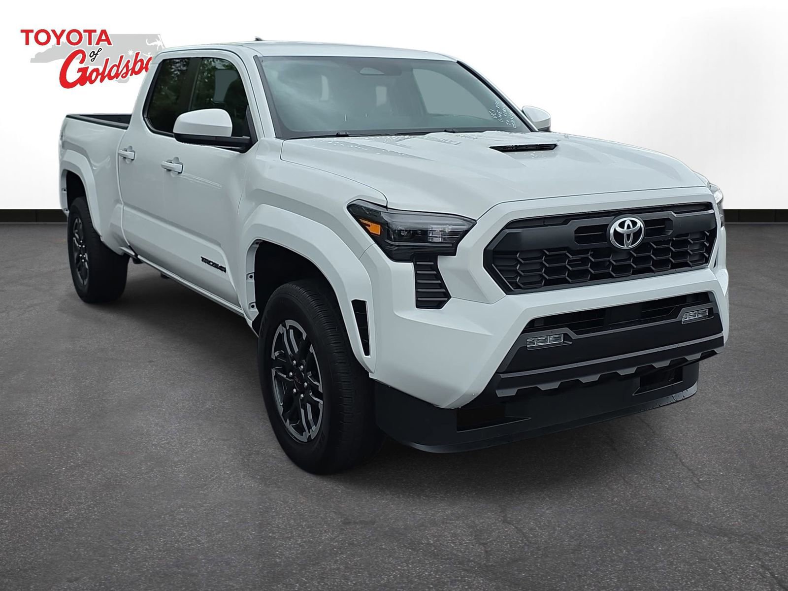 Used 2025 Toyota Tacoma TRD Sport RWD image 3