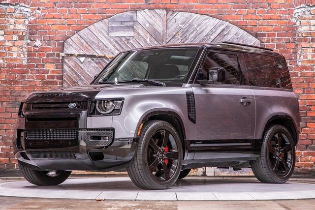 Used 2023 Land Rover Defender 90 X image 1