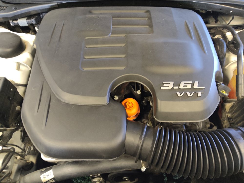 Used 2016 Dodge Challenger SXT RWD image 30