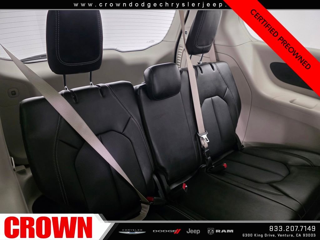 Certified 2024 Chrysler Pacifica Select image 16