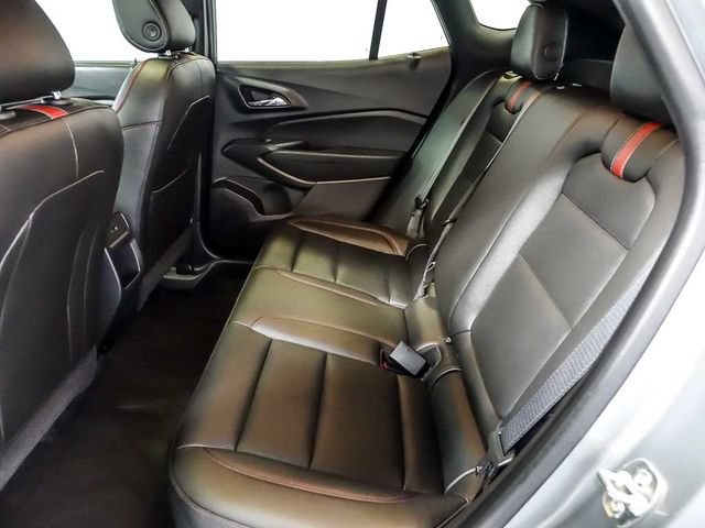 Certified 2025 Chevrolet Trax RS w/ Sunroof Package FWD image 15