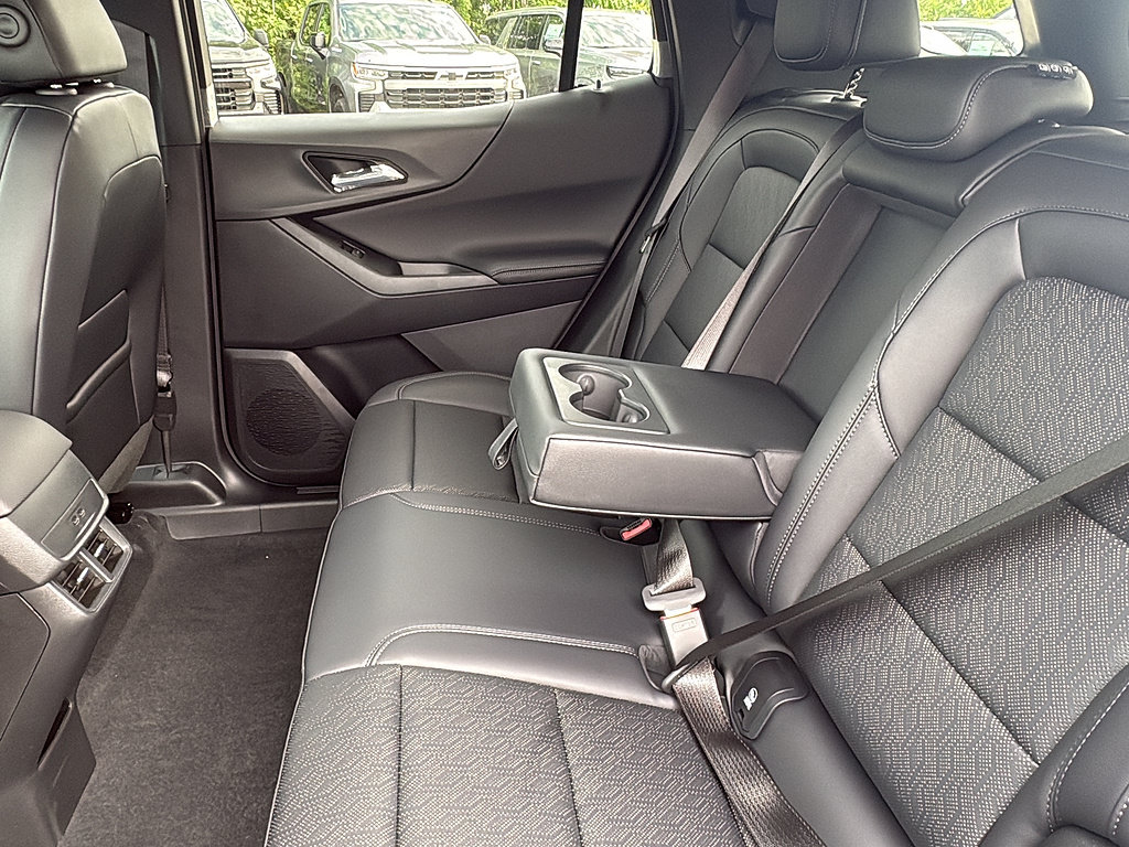 New 2027 Chevrolet Equinox LT w/ Convenience Package II AWD/4WD image 12