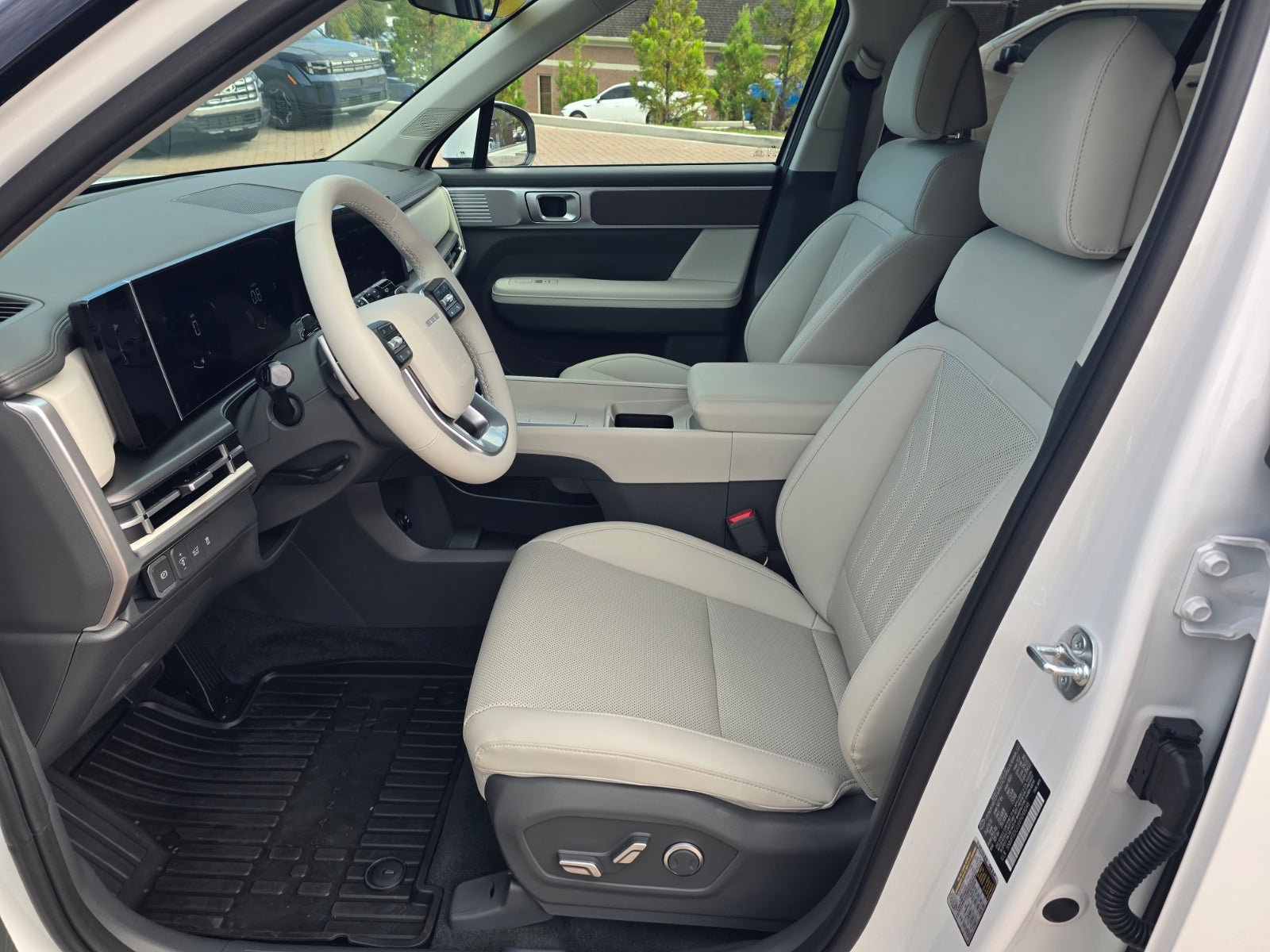 Used 2027 Hyundai Santa Fe SEL AWD/4WD image 12