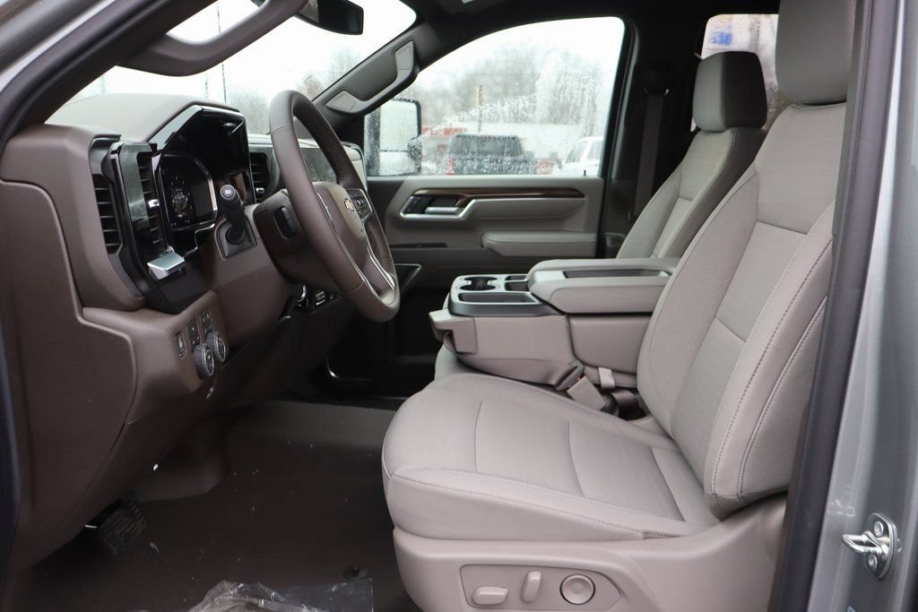 New 2026 Chevrolet Silverado 3500 LT w/ Safety Package AWD/4WD image 4