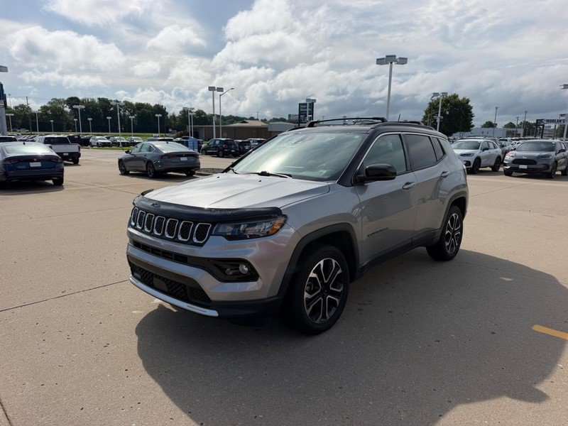 Used 2024 Jeep Compass Limited AWD/4WD image 6