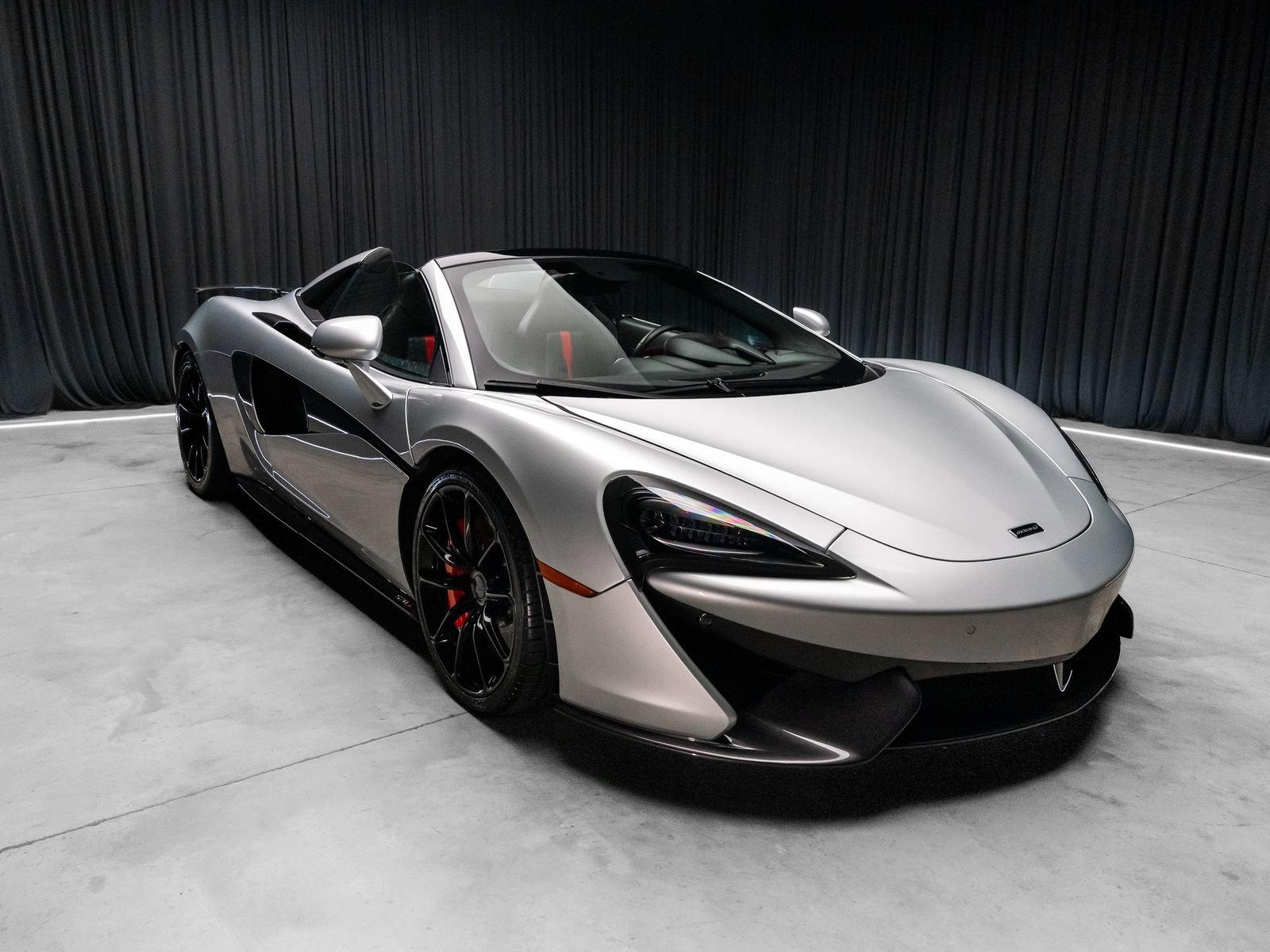 Used 2019 McLaren 570S Spider RWD image 9