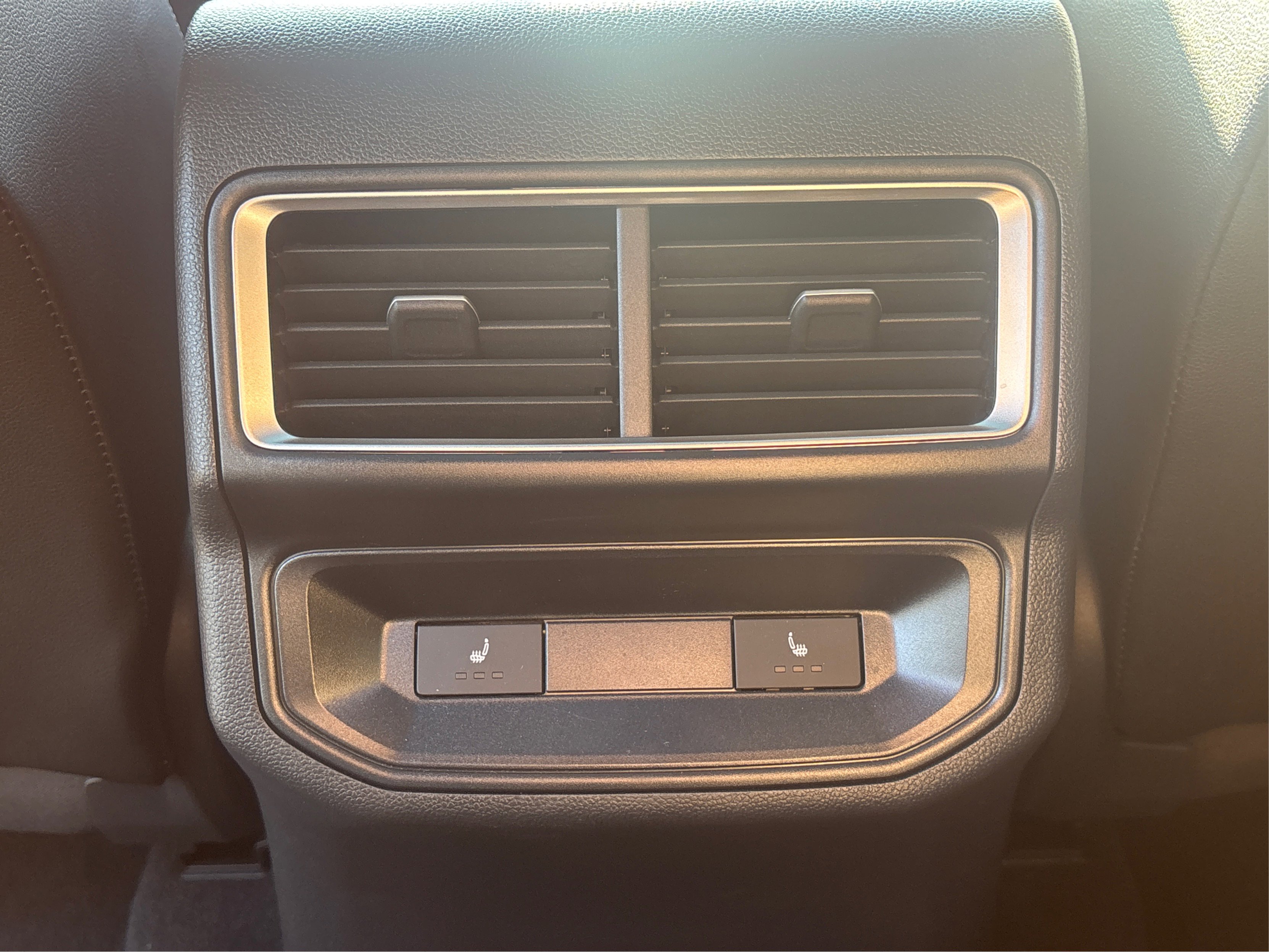 Used 2025 Volkswagen Atlas Cross Sport SEL Premium R-Line image 56