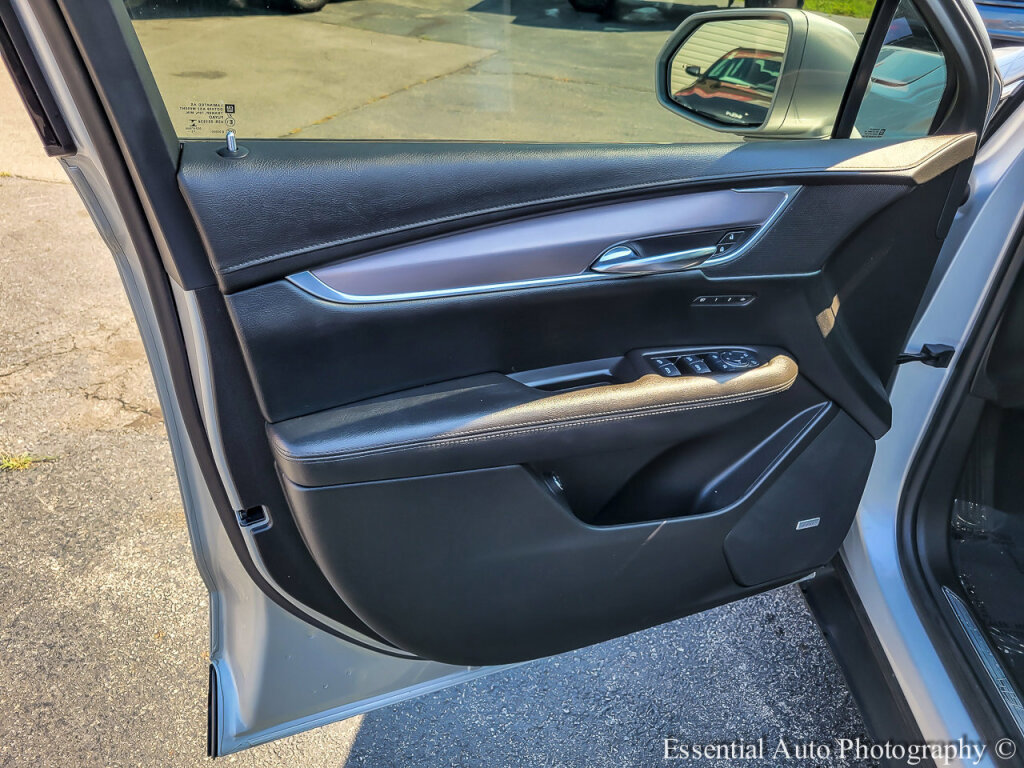 Used 2017 Cadillac XT5 Premium Luxury image 27