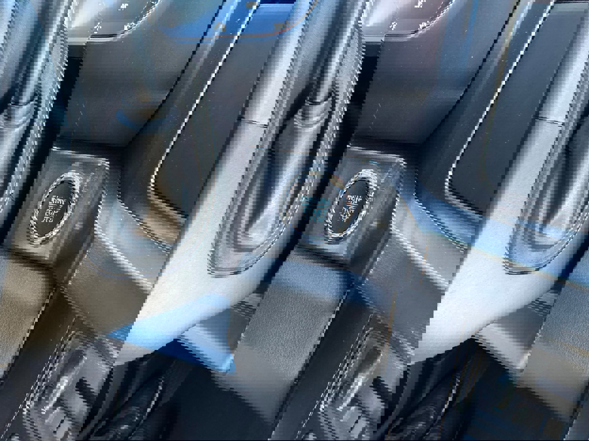 New 2026 Ford F250 Lariat w/ Black Appearance Package image 30