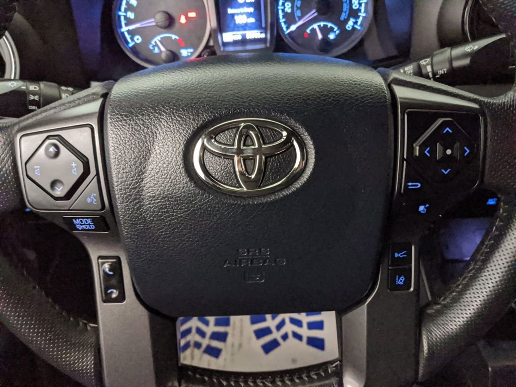 Used 2018 Toyota Tacoma TRD Sport image 17